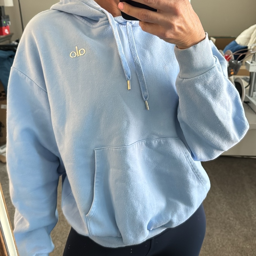 ALO Yoga Light Blue Hoodie - Picture 4 of 10
